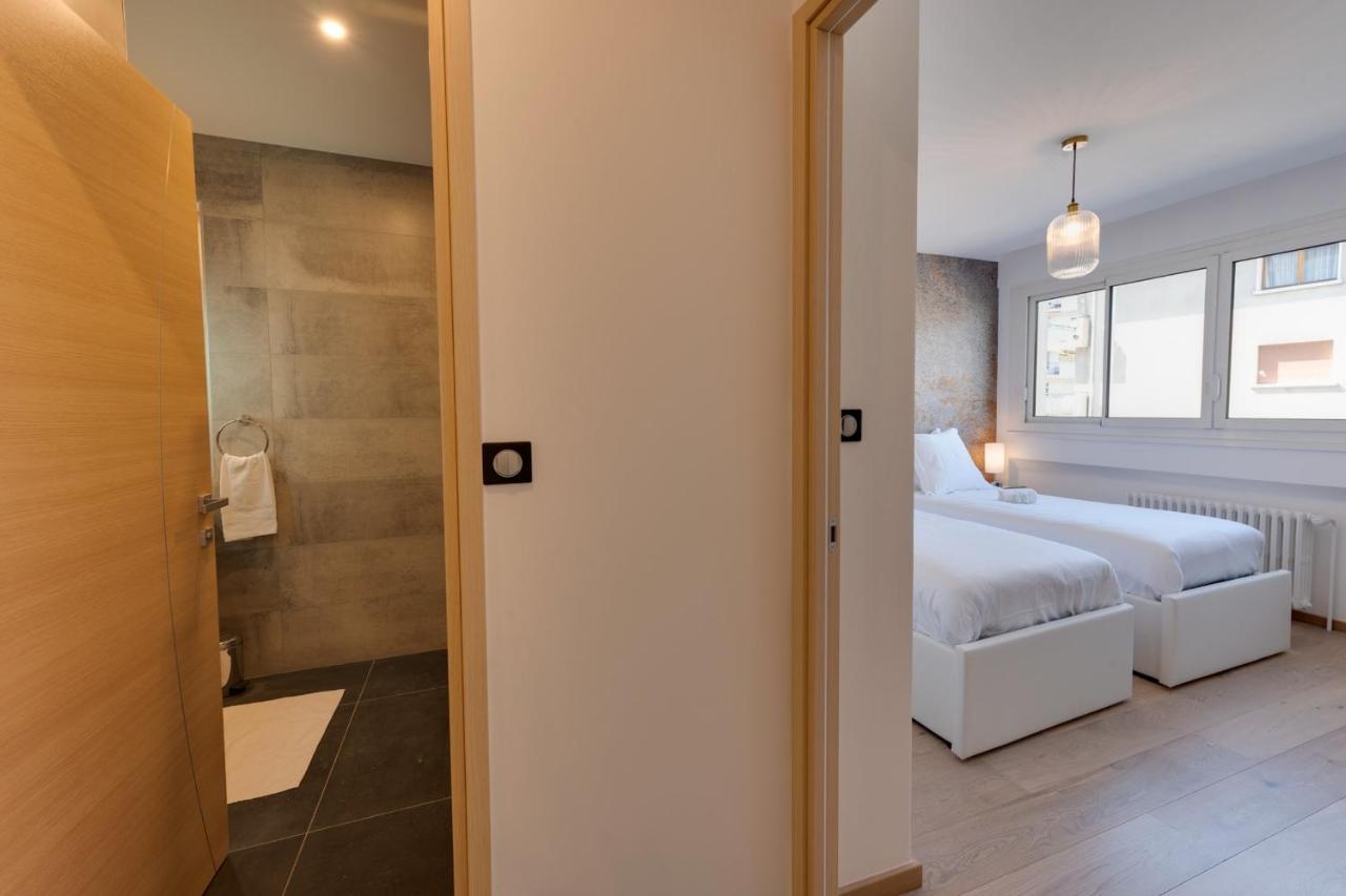 Swan Lake - Design Apartment Facing Lake Annecy Esterno foto